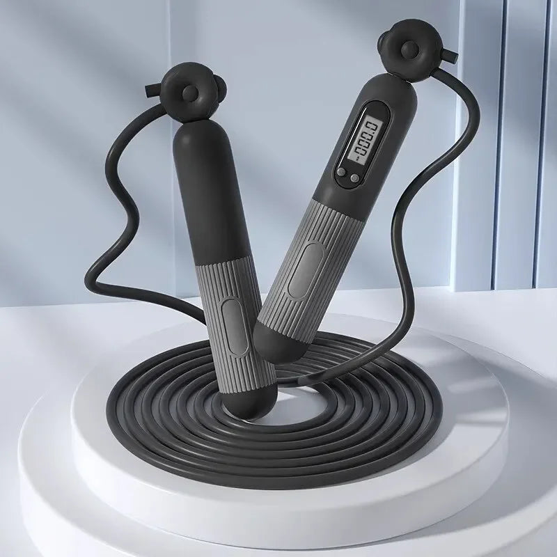 Adjustable skipping rope with digital counter for fitness and weight loss - product image