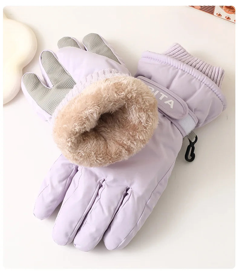 Waterproof winter sports gloves with touchscreen non-slip palm and zipper pocket - product image