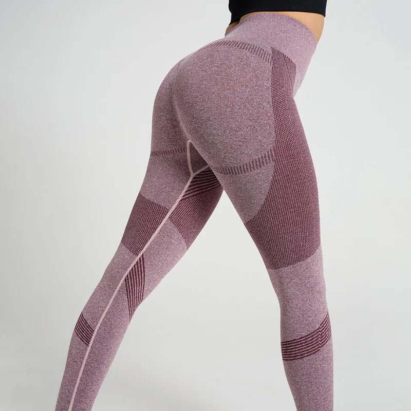 High waisted seamless sports pants with butt lifting and four-way stretch fabric - product image