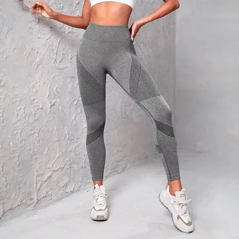 High waisted seamless sports pants with butt lifting and four-way stretch fabric - product image